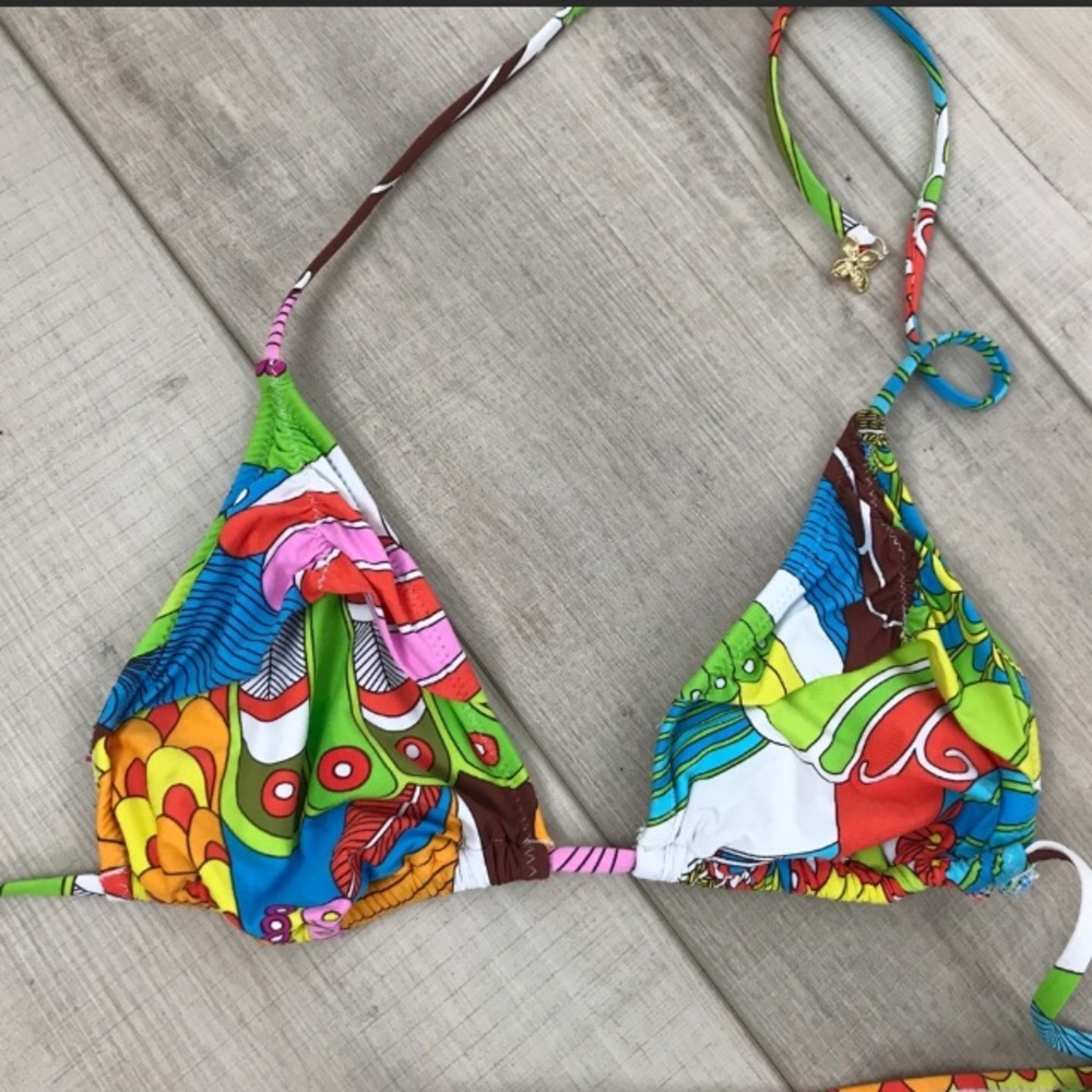 👁!!! *ISO*!!!👁 Trina Turk Santa Cruz Bikini Top